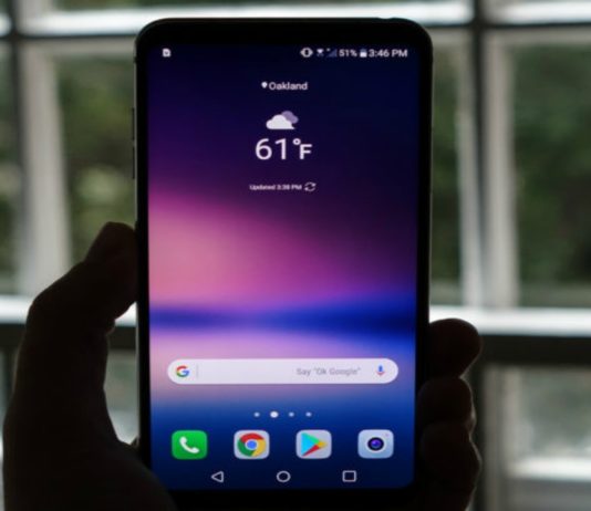 LG V40 Tem cinco Câmeras no Total, Três delas na Parte de Trás! LG V40 Tem cinco Câmeras no Total, Três delas na Parte de Trás!