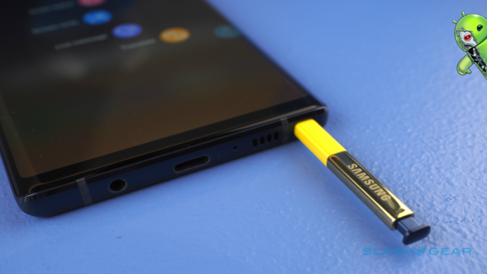 Samsung Galaxy Note 10 vem com um display de 6,66 