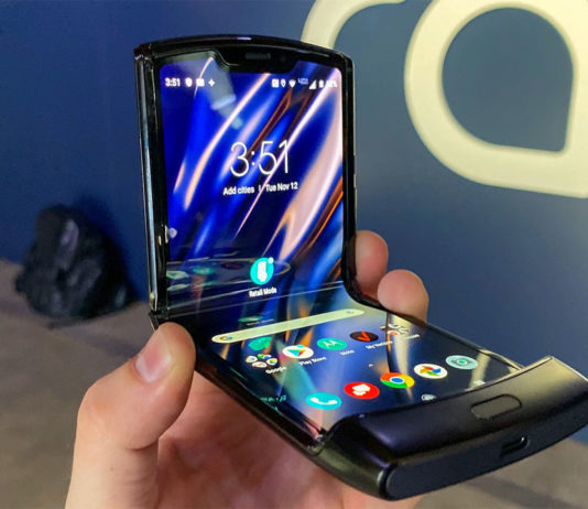 Transforme seu Celular num MOTO RAZR! Baixe já os aplicativos e papéis de parede exclusivos! Transforme seu Celular num MOTO RAZR! Baixe já os aplicativos e papéis de parede exclusivos! capa