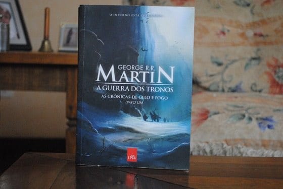 cronicas-de-gelo-e-fogo-guerra-dos-tronos-livro-1-george-r-r-martin-2_thumb.jpg